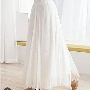 Chic Cream Maxi Skirt (((As Is))